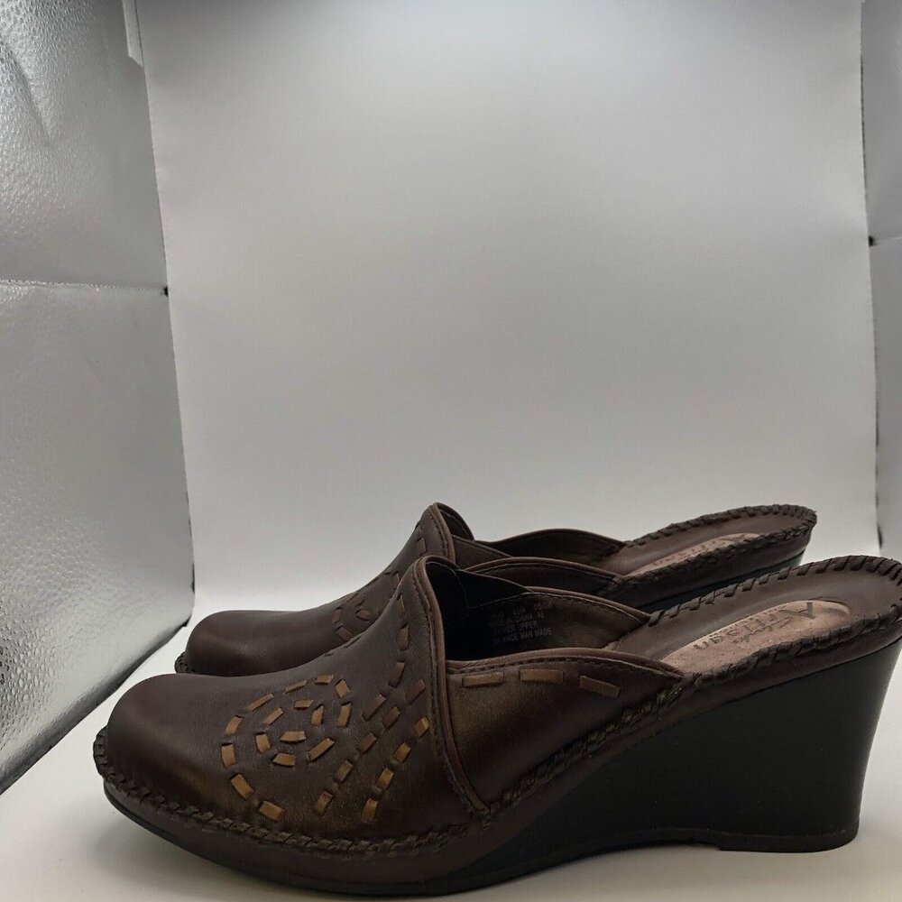 Clarks Artisan Open Back Mule Clog Sz 8.5 Wedge - image 3